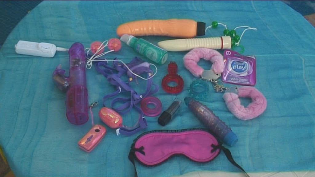 Girls Have Oral Sex Cavalier Toys
